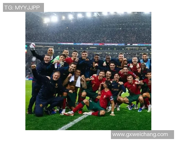 足球历史得分榜前十名球星解析及成就回顾 足球历史得分榜前十名球星解析及成就回顾